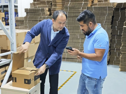 trường hợp công ty mới nhất về Chuyến thăm khách hàng Truyền thông ngoại tuyến