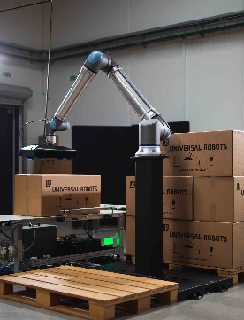 Cánh tay robot Cobot UR20 tải trọng 20kg phổ thông cho Robot hàn tự động