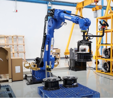 Xử lý mạnh mẽ Cánh tay robot Yaskawa Tải trọng cao 180kg Công nghiệp 6 trục GP180