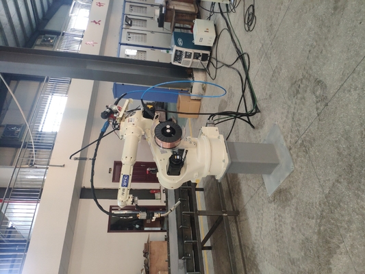 robot hàn mig mag FD-B4S 7 trục với máy hàn robot P400 cho giải pháp hàn OTC