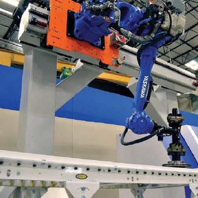 Đường sắt hướng dẫn tuyến tính với tải trọng 500KG với robot YASKAWA để xử lý vật liệu như đường ray robot