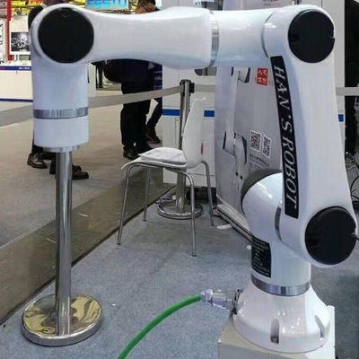 HAN'S E5 với tải trọng 5kg như một robot hợp tác với CNGBS Robot Gripper để tải và dỡ