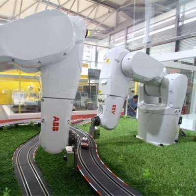 Xử lý cánh tay robot 6 trục IRB 1300 với CNGBS Robot Gripper cho Robot xử lý vật liệu