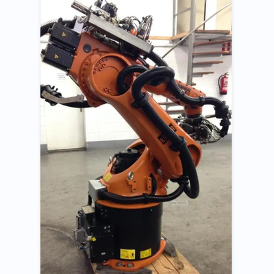 Kuka Robot Công nghiệp KR 60-3 như máy chọn và đặt tải trọng 60kg với cánh tay robot 6 trục cho việc lắp ráp động cơ