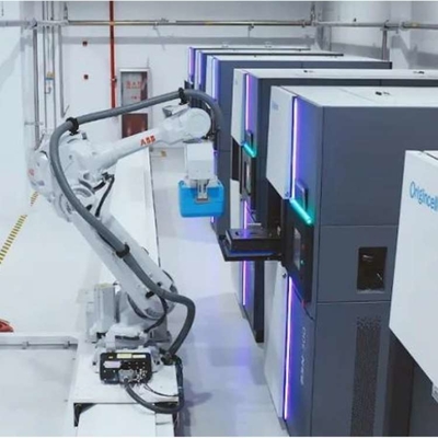 Nhặt và đặt cánh tay robot 6 trục ABB IRB 4600-40/2.55 Với CNGBS Robot Gripper For Handling Robot