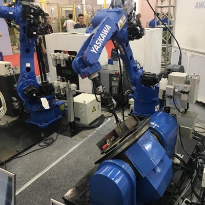 YASKAWA Robot AR1440 Với 1440MM Reach As 6 Axis Robot Arm Với CNGBS Robot Positioner Cho Máy hàn