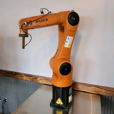 Robot hàn KUKA KR 6 R900-2 Cobot với máy định vị hàn CNGBS cho hàn khác