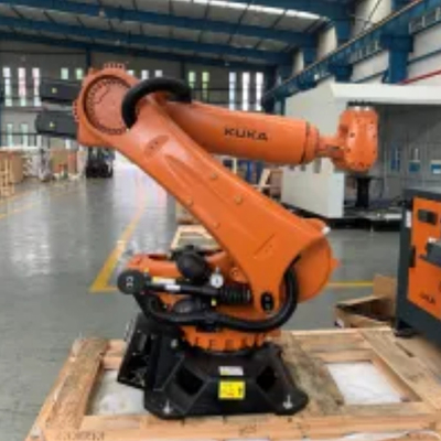 KUKA KR 210 R2700 Chọn và đặt robot công nghiệp với CNGBS hướng dẫn tuyến tính cho lắp ráp động cơ