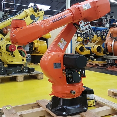 KUKA Robot KR 70 R2100 Of 6 Aixs Manipulator With CNGBS Robot Gripper For Pick And Place Machine (tạm dịch: Máy cầm robot cho máy chọn và đặt)