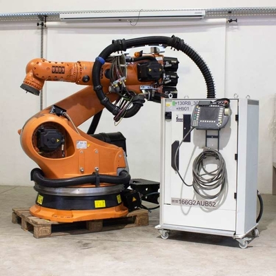 6 trục robot hàn cánh tay Kuka KR 210 R2700-2 với CNGBS hàn định vị cho robot hàn