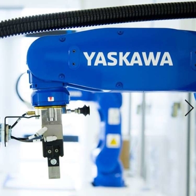 6 trục chọn và đặt cánh tay robot Yaskawa GP8 với CNGBS Robot Gripper cho Robot xử lý vật liệu