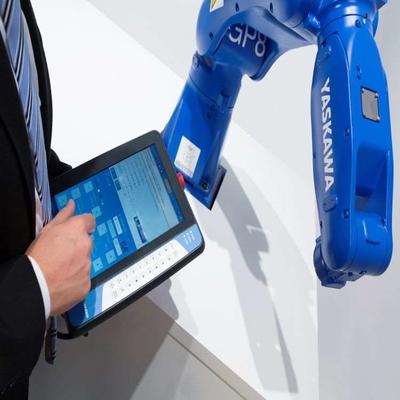 6 trục chọn và đặt cánh tay robot Yaskawa GP8 với CNGBS Robot Gripper cho Robot xử lý vật liệu