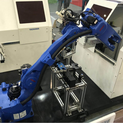 6 axis Robotic Arm Yaskawa GP12 với CNGBS Security Fence để xử lý tự động như robot phổ quát