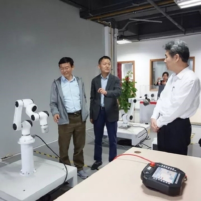 Han's Elfin 5 với tải trọng 5kg 6 trục Cobot Robotic Arm với CNGBS Robot Gripper
