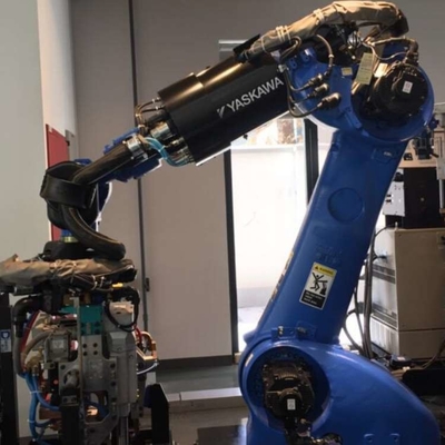 Yaskawa GP225 xử lý cánh tay robot 6 trục với đường ray hướng dẫn robot CNGBS cho robot chọn sản phẩm