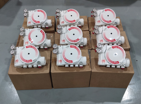 Pneumatic kiểm soát van tuyến tính với Flowserve LOGIX 520MD DIGITAL HART VALVE POSITIONER Và ASCO Solenoid van trong kho