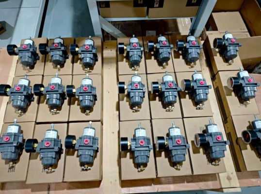 Bộ điều áp cung cấp dụng cụ dòng Fisher 67CFR 67CFR-239 67CFR-600