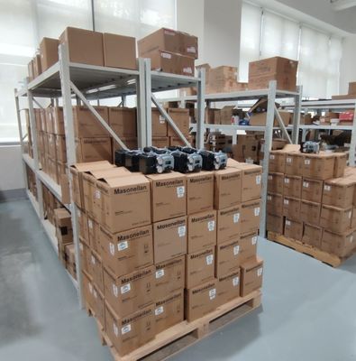 Van điều khiển với máy định vị van kỹ thuật số Baker Hughes Masoneilan SVI2-21123121 Máy điều chỉnh bộ lọc khí nén YT-200