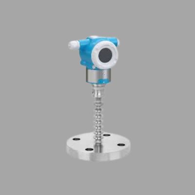 Cụm van điều khiển dòng chảy với đồng hồ đo lưu lượng xoáy Proline Prowirl D 200 của Endress+Hauser và bộ truyền áp suất Cerabar PMP50