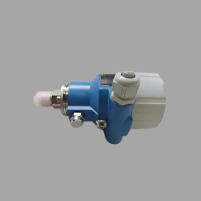 Máy phun khí tự nhiên được trang bị một máy đo lưu lượng Endress+Hauser Proline Prowirl R 200 và bộ truyền áp suất Deltabar PMC51B.