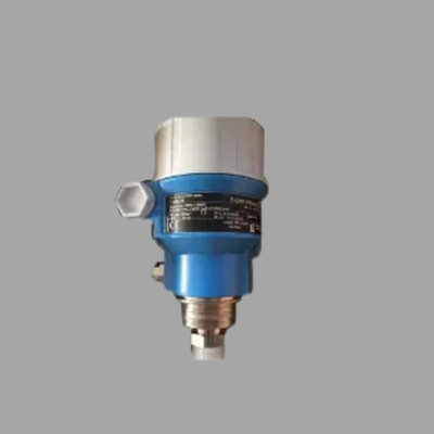Máy phun khí tự nhiên được trang bị một máy đo lưu lượng Endress+Hauser Proline Prowirl R 200 và bộ truyền áp suất Deltabar PMC51B.