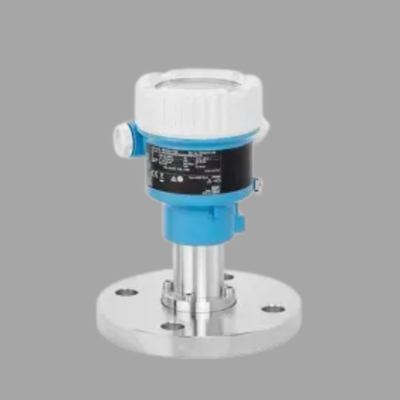 Máy phun khí tự nhiên được trang bị một máy đo lưu lượng Endress+Hauser Proline Prowirl R 200 và bộ truyền áp suất Deltabar PMC51B.