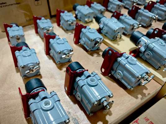 Bộ định vị van Masoneilan 78 Series 5-100psi 1/4NPT Xả áp