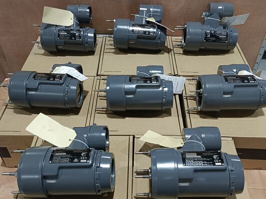 FIELDVUE DLC3100 DLC3020F DLC3010 Emerson Fisher Displacer Level Transmitter để đo mật độ với ống mô-men xoắn cho nồi hơi