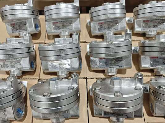 Van điều khiển Trung Quốc với bộ định vị van Rotork YTC YT-3100 YT-3300 và bộ điều chỉnh lọc 67DFR-24/C3 67DF-2343-125871 có sẵn