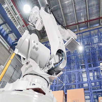 6 trục IRB6700 1525kg Trọng tải 300kg Tiếp cận Robot phay 2700mm