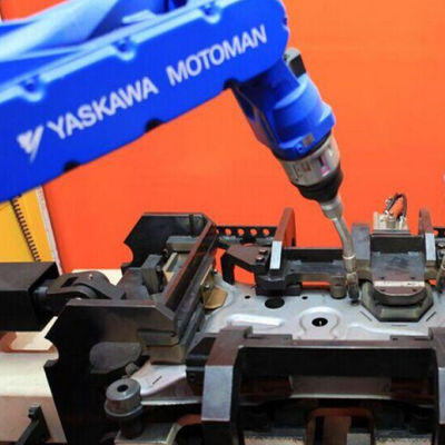 Cánh tay robot công nghiệp 6 trục Motoman EP4000D để xử lý robot