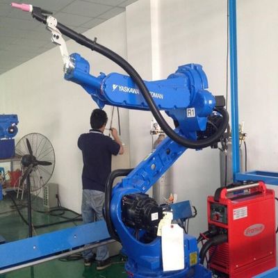 Motoman AR1440 với máy hàn RD500S để gia công cắt laser