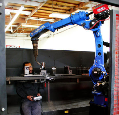 Robot thông minh nhanh và chính xác AR2010 Là máy hàn Mig Tải trọng 12kg Đạt đến 2010mm để hàn ARC