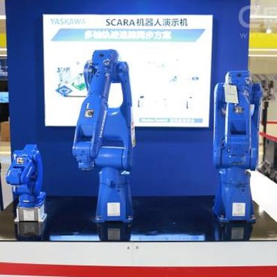 Lắp ráp động cơ tốc độ cao Robot công nghiệp GP8 với cánh tay robot tải trọng 8KG làm máy chọn và đặt