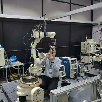 Robot hàn TIG 6 trục FD-V8 Mỏ hàn bên ngoài Thiết bị y tế DM350