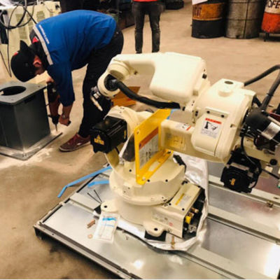 Robot hàn MIG 6 trục Máy hàn rô bốt ô tô OTC FD-B6
