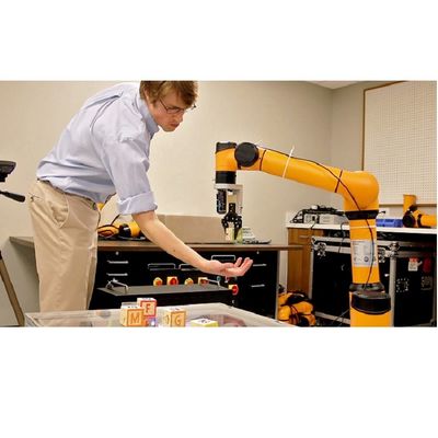 Robot cộng tác tuổi thọ dài AUBO i10 với bộ điều khiển tải trọng 10KG cho máy chọn và đặt