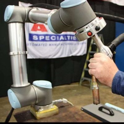 Cánh tay robot tự động 6 trục UR5e Nạp và dỡ hàng Robot chọn và đặt
