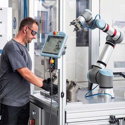 Robot lắp ráp cánh tay robot 6 trục UR16e cho robot hợp tác điện tử