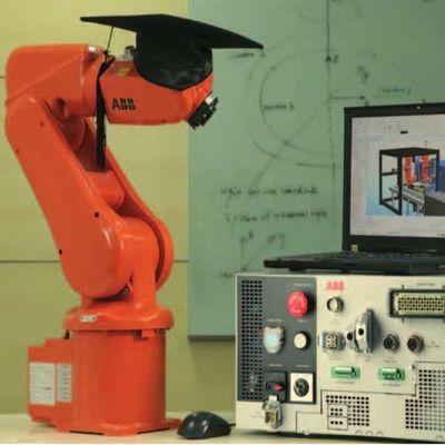 Robot công nghiệp nhỏ IRB 120 với 6 trục Industrial Robotic Arm For Cnc Assembly Robot