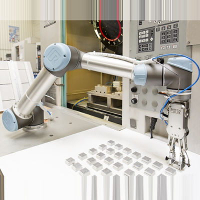 Robot công nghiệp Cánh tay robot đa năng 6 trục UR5e Máy móc &amp; thiết bị công nghiệp với máy gắp và đặt