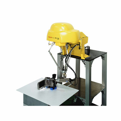 Robot công nghiệp Robot lắp ráp M-1iA với bộ gắp robot để lắp ráp động cơ nhỏ