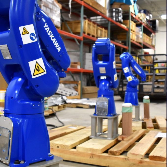 Robot công nghiệp Yaskawa MOTOMAN GP8 để phay thao tác tay nâng Pick 2